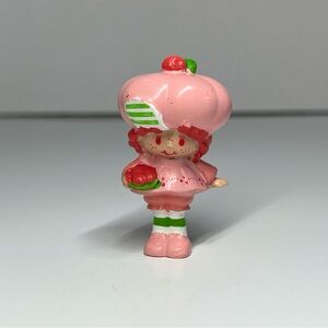 Vintage Strawberry Shortcake Mini PVC Figure 1981 Raspberry Tart Berries Kenner
